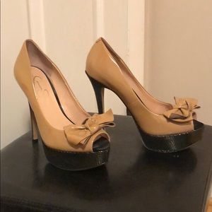 Jessica Simpson patent leather peep toe pumps
